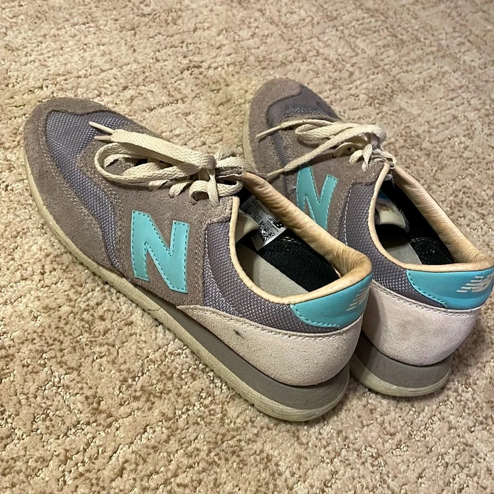 Classic new balance sneakers - Picture 1 of 2